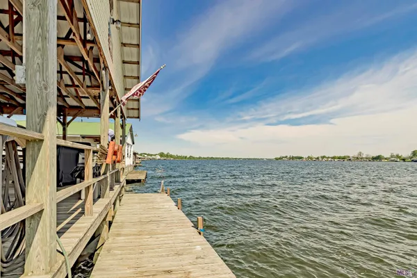 $1,099,000 | 7890 False River Drive, Oscar, LA 70762