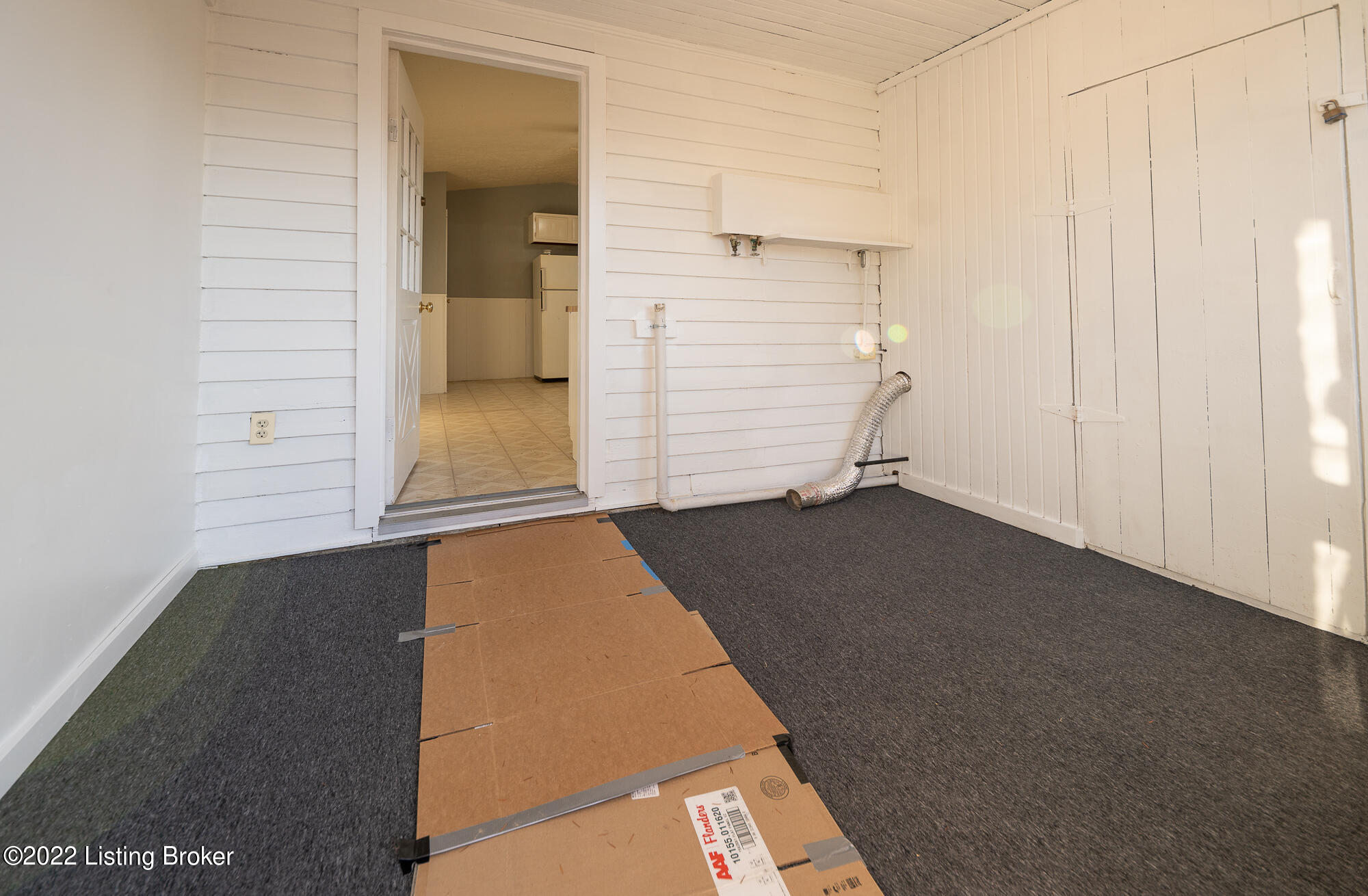 6202 Pendleton Road Louisville, KY 40272 - Photo 11 of 24 6202 Pendleton Road -7