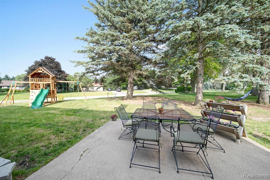 35888 Springvale Street Farmington Hills, MI 48331 - Photo 34 of 35