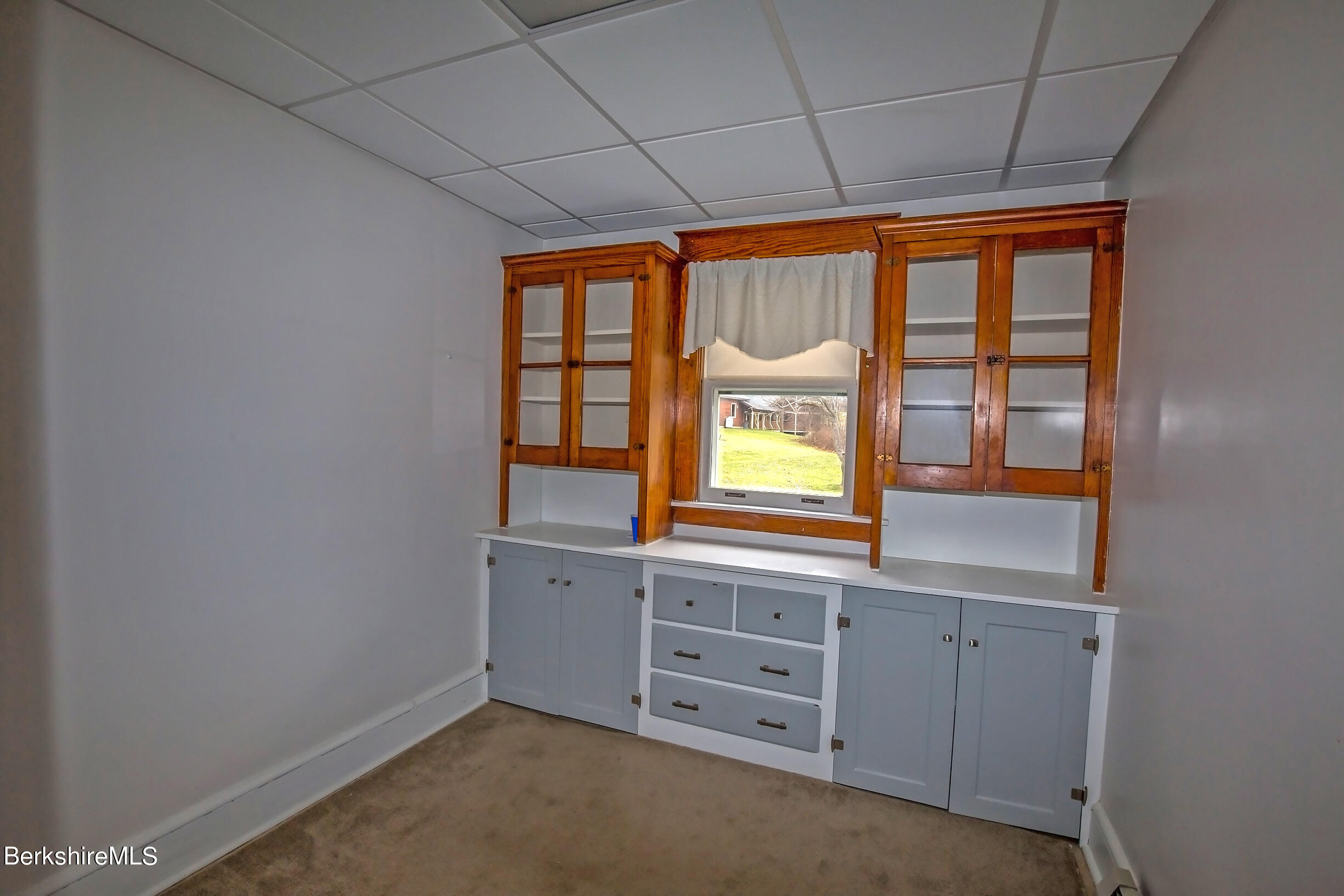 262-264 Benedict Road Pittsfield, MA 01201 - Photo 7 of 30 1st Floor Pantry