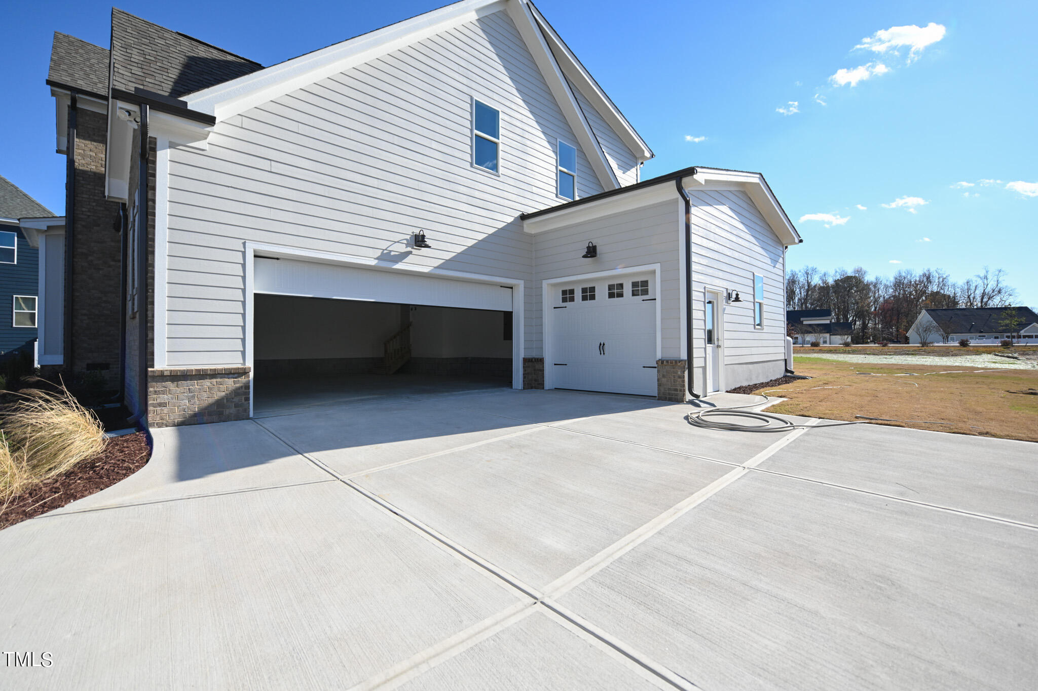 81 Maeview Lane Raleigh, NC 27603 - Photo 2 of 44 002