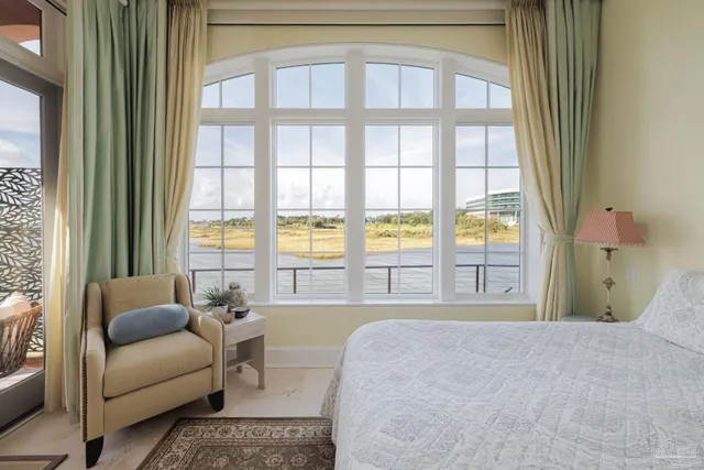 $2,399,000 | 17 Wharf Avenue, Pensacola, FL 32502