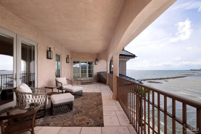 $2,399,000 | 17 Wharf Avenue, Pensacola, FL 32502