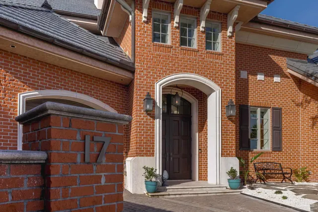 $2,399,000 | 17 Wharf Avenue, Pensacola, FL 32502