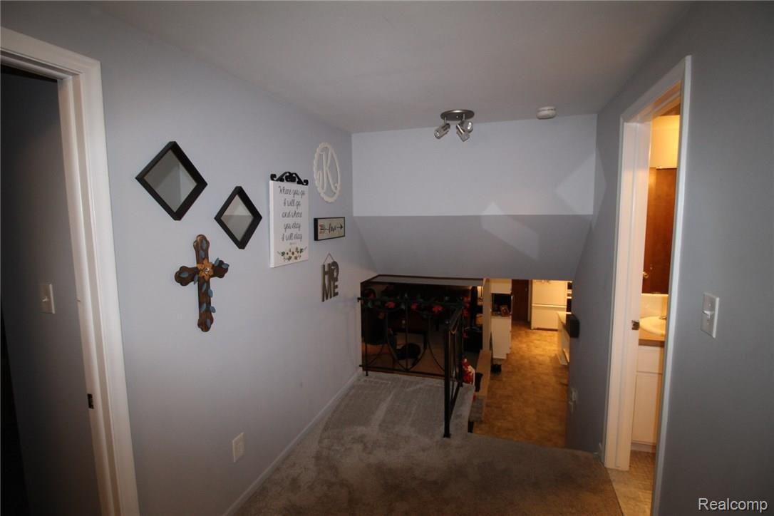 6012 Robin Hill Road Washington, MI 48094 - Photo 12 of 15 IMG_7855.JPG