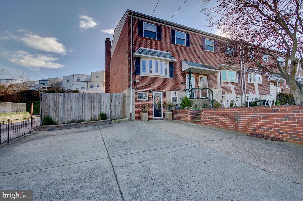 10827 Academy Road Philadelphia, PA 19154 - Photo 1 of 30