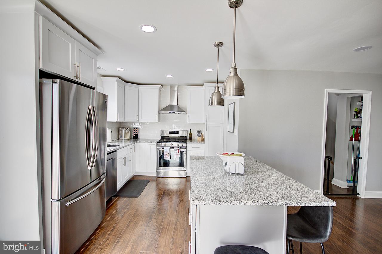 10827 Academy Road Philadelphia, PA 19154 - Photo 12 of 30