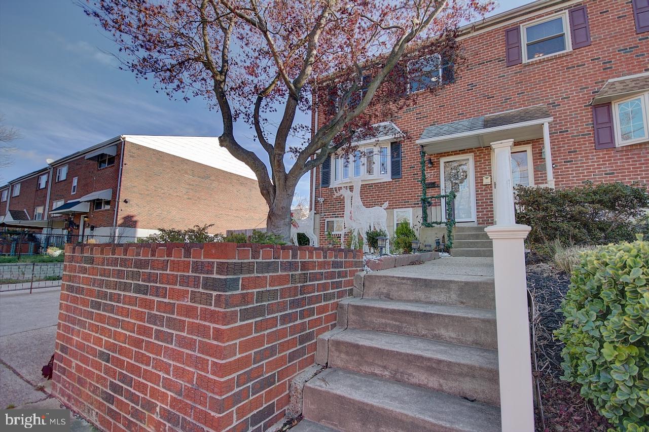 10827 Academy Road Philadelphia, PA 19154 - Photo 3 of 30