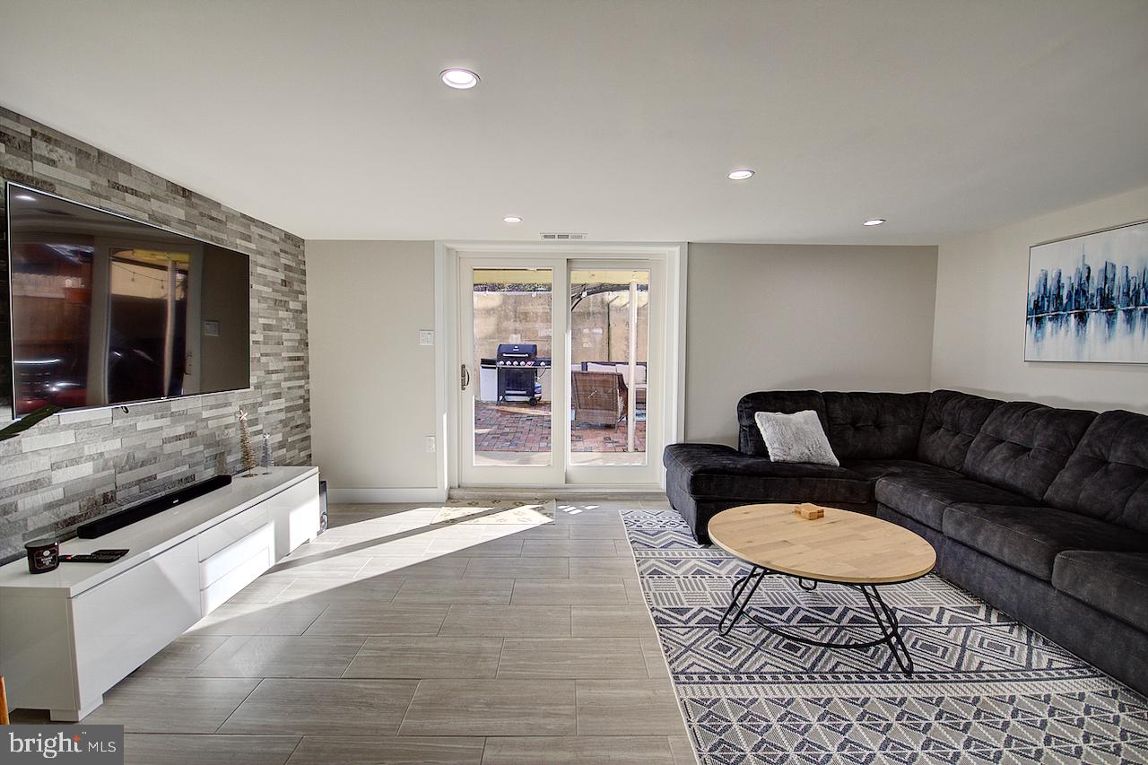 10827 Academy Road Philadelphia, PA 19154 - Photo 26 of 30