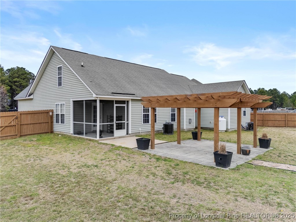 6657 Hillbrook Road Hope Mills, NC 28348 - Photo 38 of 50 a front view of a house with a yard