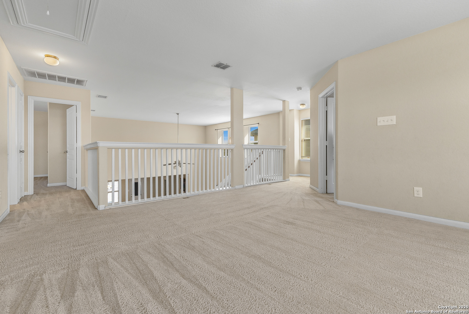 4402 Rucker Park Converse, TX 78109 - Photo 18 of 25 a view of a hallway