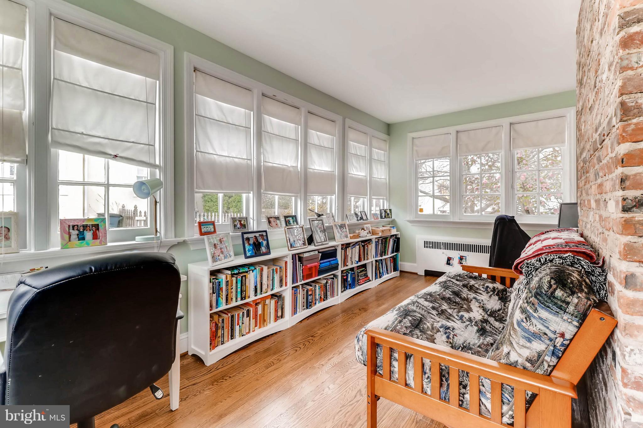 310 Wendover Road Baltimore, MD 21218 - Photo 19 of 27 Sunroom
