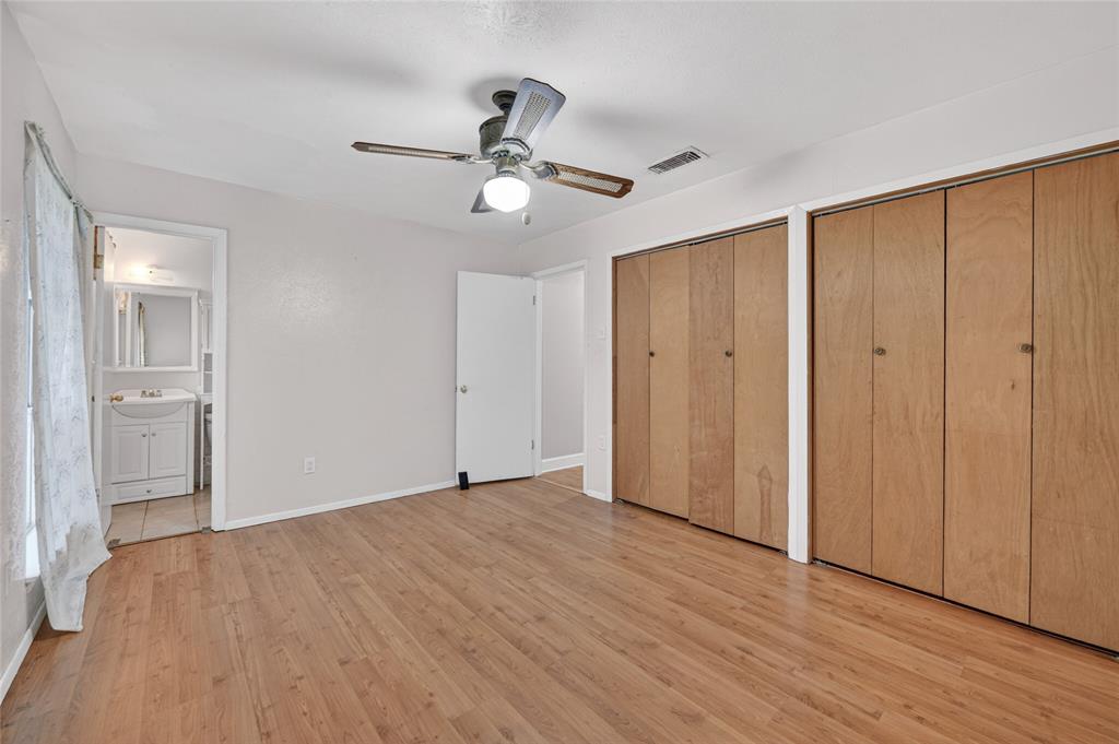 910 Kerry Street Benbrook, TX 76126 - Photo 16 of 32