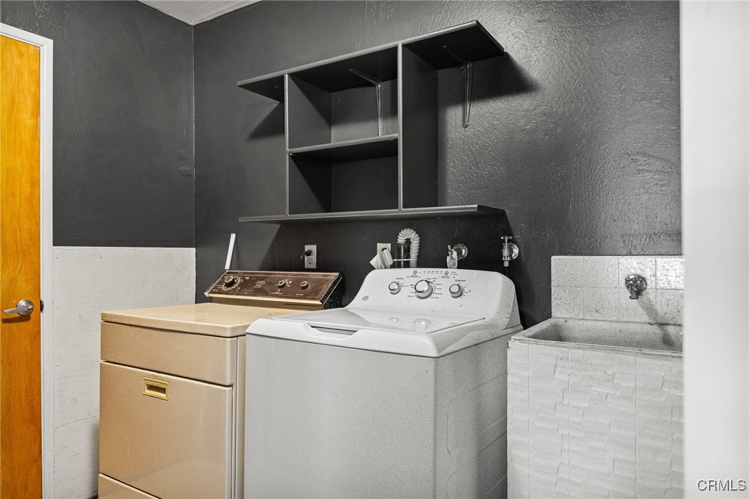 528 Springy Path Crestline, CA 92325 - Photo 18 of 20 Laundry Room heading out to the garage