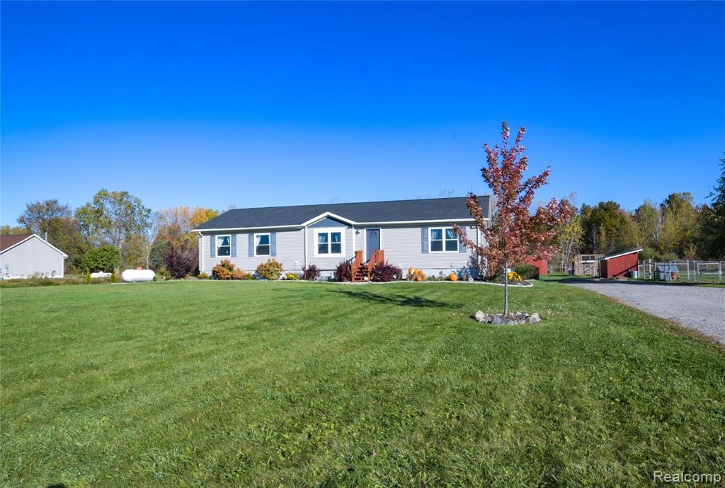 12364 West Dodge Road Montrose, MI 48457 - Photo 2 of 25