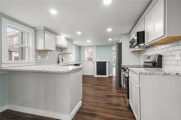 $259,900 | 49 South Street, Le Roy, NY 14482