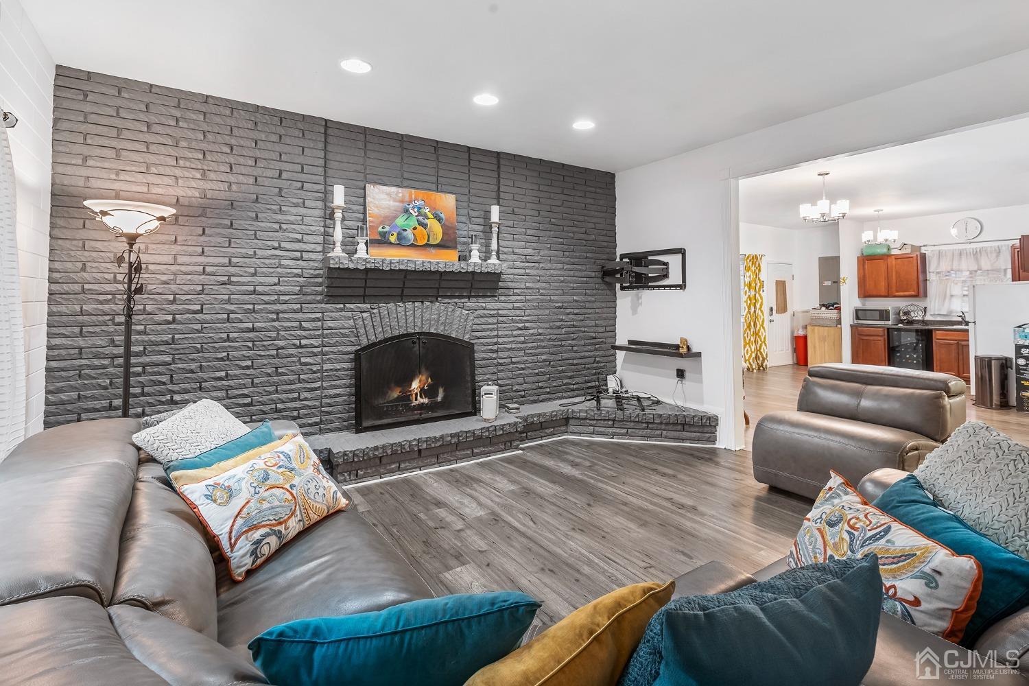 7 Wick Road East Brunswick, NJ 08816 - Photo 15 of 40 Gallery Image 15