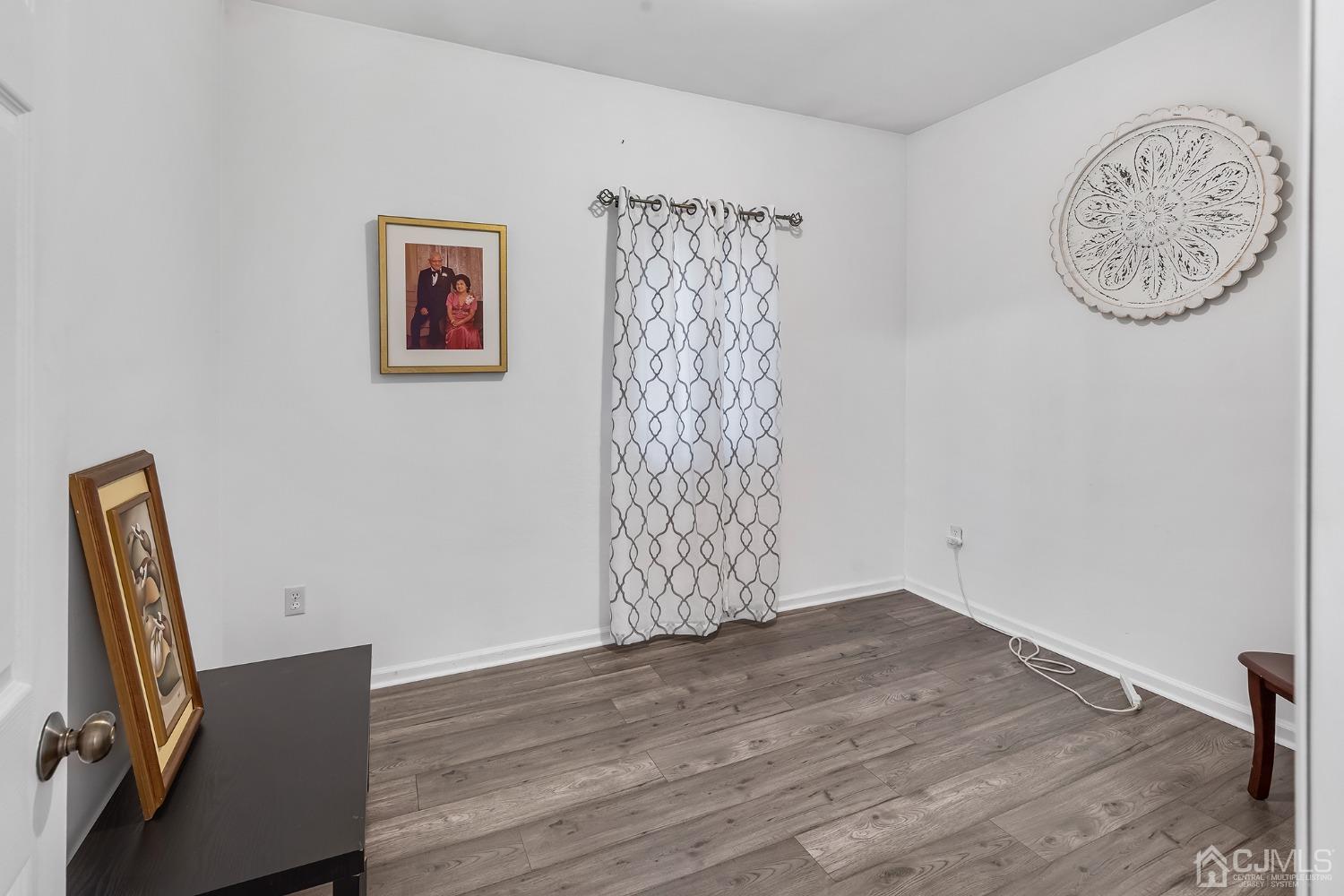 7 Wick Road East Brunswick, NJ 08816 - Photo 18 of 40 Gallery Image 18