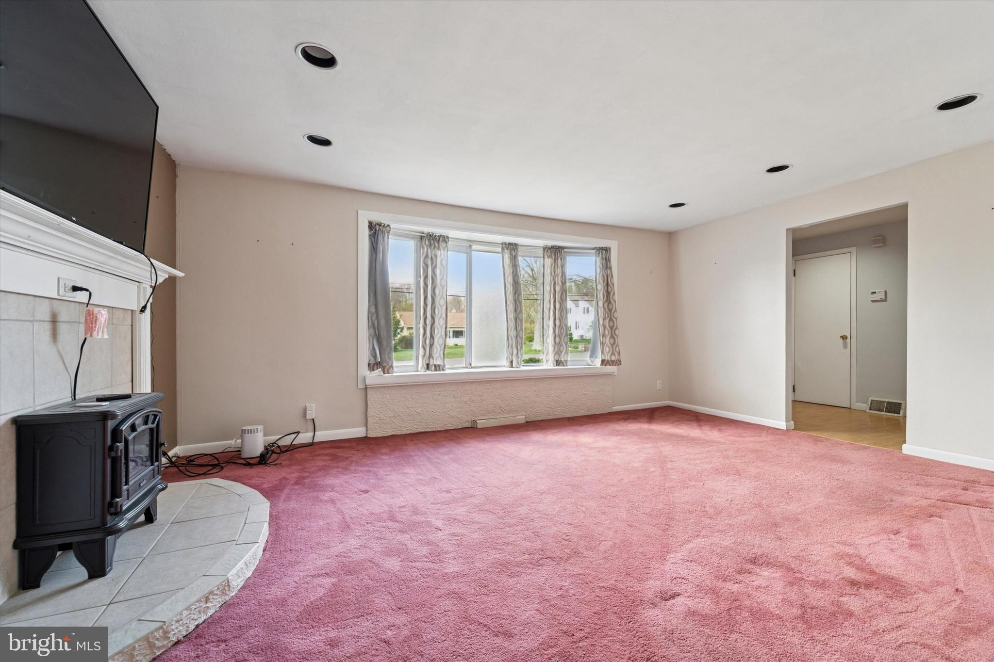 3418 Mill Road Collegeville, PA 19426 - Photo 12 of 35 an empty room with windows