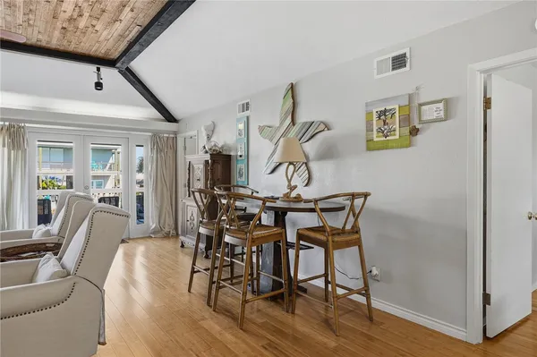 $895,000 | 11 Luau Lane, Rockport, TX 78382