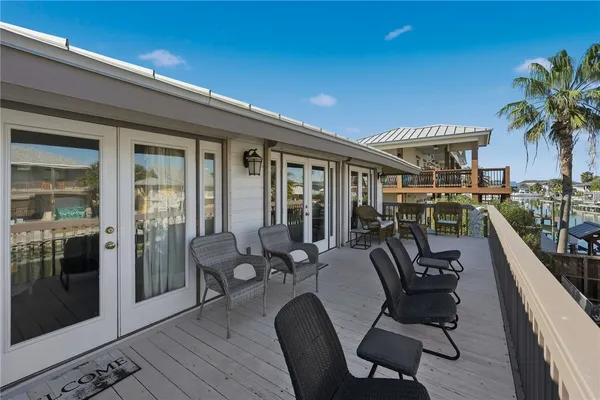 $895,000 | 11 Luau Lane, Rockport, TX 78382