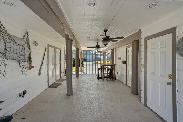 $895,000 | 11 Luau Lane, Rockport, TX 78382