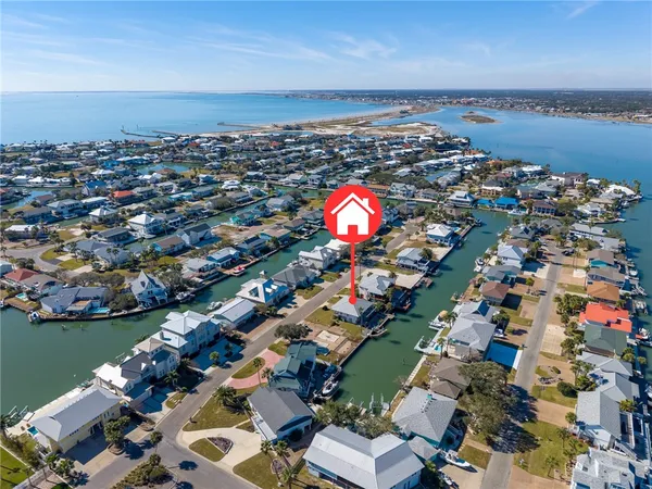 $895,000 | 11 Luau Lane, Rockport, TX 78382