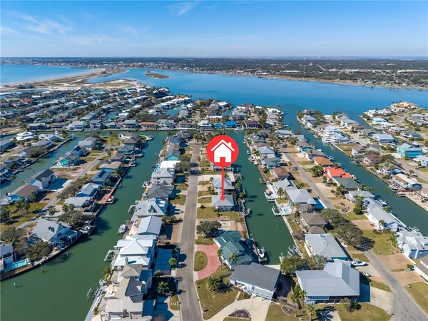 $895,000 | 11 Luau Lane, Rockport, TX 78382