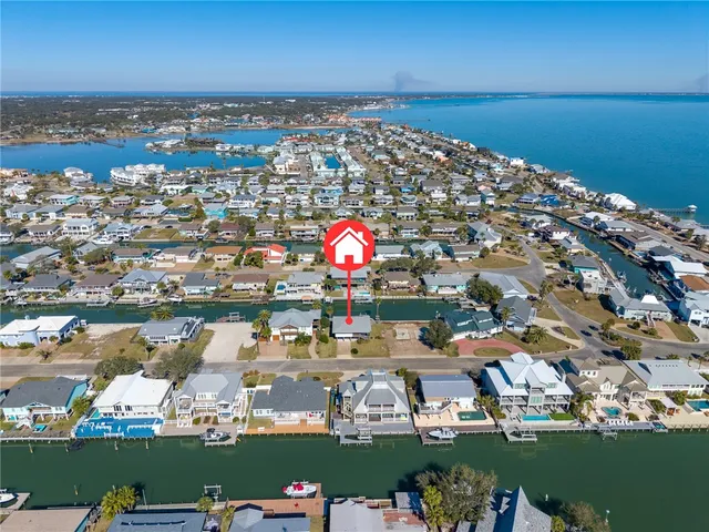 $895,000 | 11 Luau Lane, Rockport, TX 78382