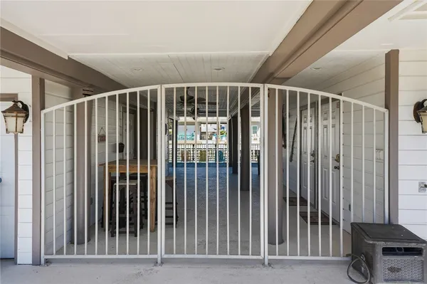 $895,000 | 11 Luau Lane, Rockport, TX 78382