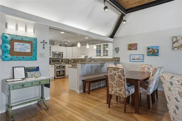 $895,000 | 11 Luau Lane, Rockport, TX 78382