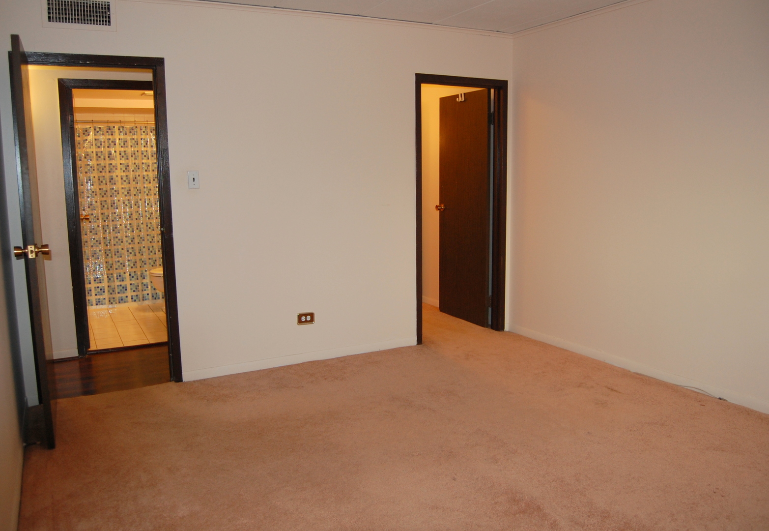300 South Roselle Road, Unit 507 Schaumburg, IL 60193 - Photo 15 of 19 a view of an empty room with a window