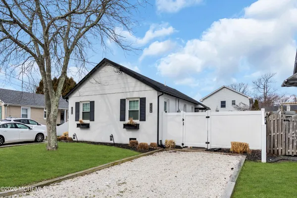 $2,100 | 1215 Lister Street, Unit B, Point Pleasant, NJ 08742