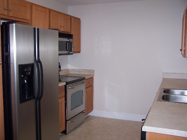 616 Lookover Drive, Unit OVERLOOK CONDOS Anderson, SC 29621 - Photo 4 of 9 Gallery Image 4