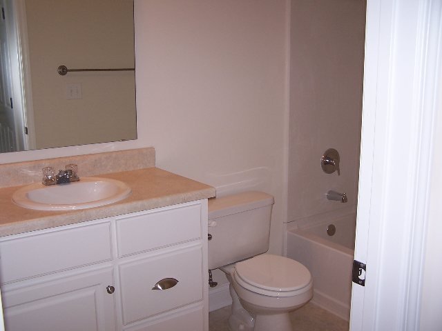 616 Lookover Drive, Unit OVERLOOK CONDOS Anderson, SC 29621 - Photo 5 of 9 Gallery Image 5