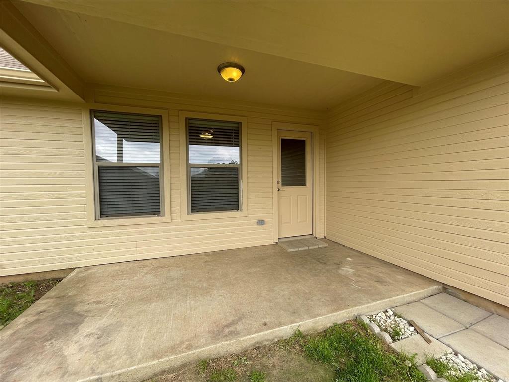 705 Rambling Court Granbury, TX 76049 - Photo 13 of 16