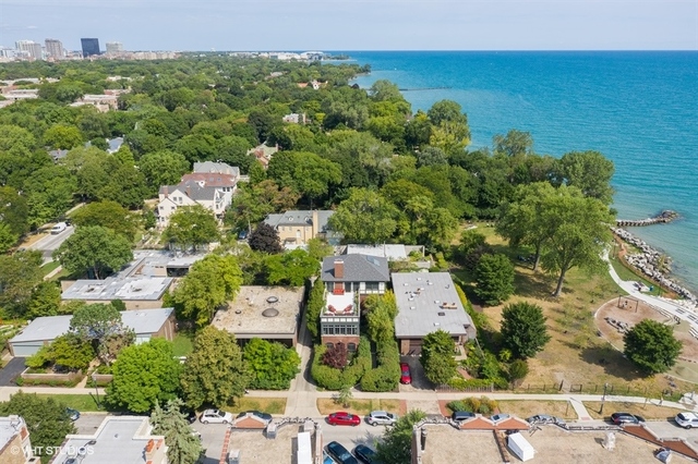 637 Sheridan Square Evanston, IL 60202 - Photo 2 of 36