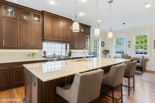 637 Sheridan Square Evanston, IL 60202 - Photo 5 of 36