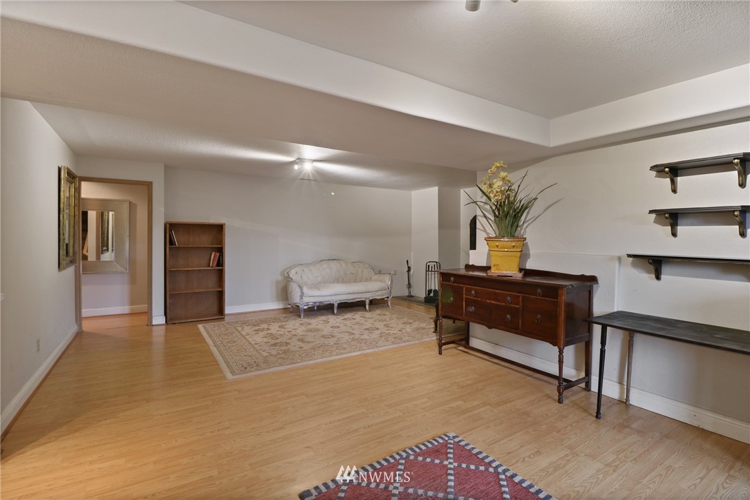 14044 Southeast 159th Place Renton, WA 98058 - Photo 31 of 40 Gallery Image 31