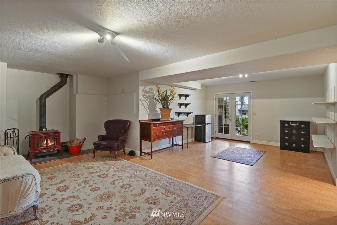 14044 Southeast 159th Place Renton, WA 98058 - Photo 32 of 40 Gallery Image 32