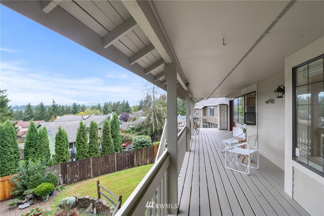 14044 Southeast 159th Place Renton, WA 98058 - Photo 8 of 40 Gallery Image 8