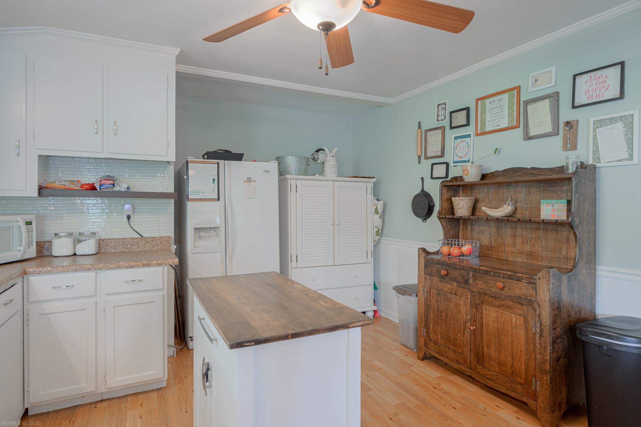 4751 Robinson Tract Road Pulaski, VA 24301 - Photo 13 of 43 Gallery Image 13