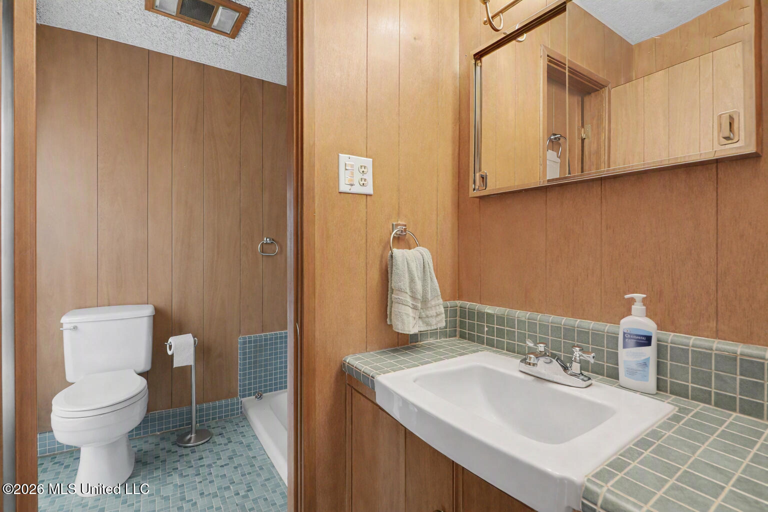 2416 Rolling Meadows Road Gautier, MS 39553 - Photo 21 of 62 021a