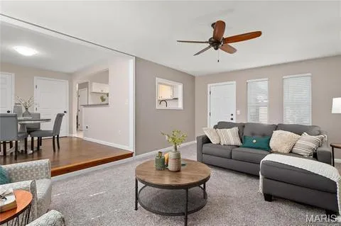 $285,000 | 2715 Narraganset Drive, Florissant, MO 63033