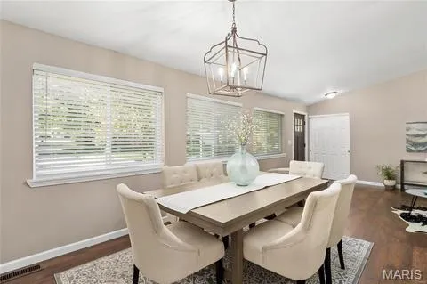 $285,000 | 2715 Narraganset Drive, Florissant, MO 63033