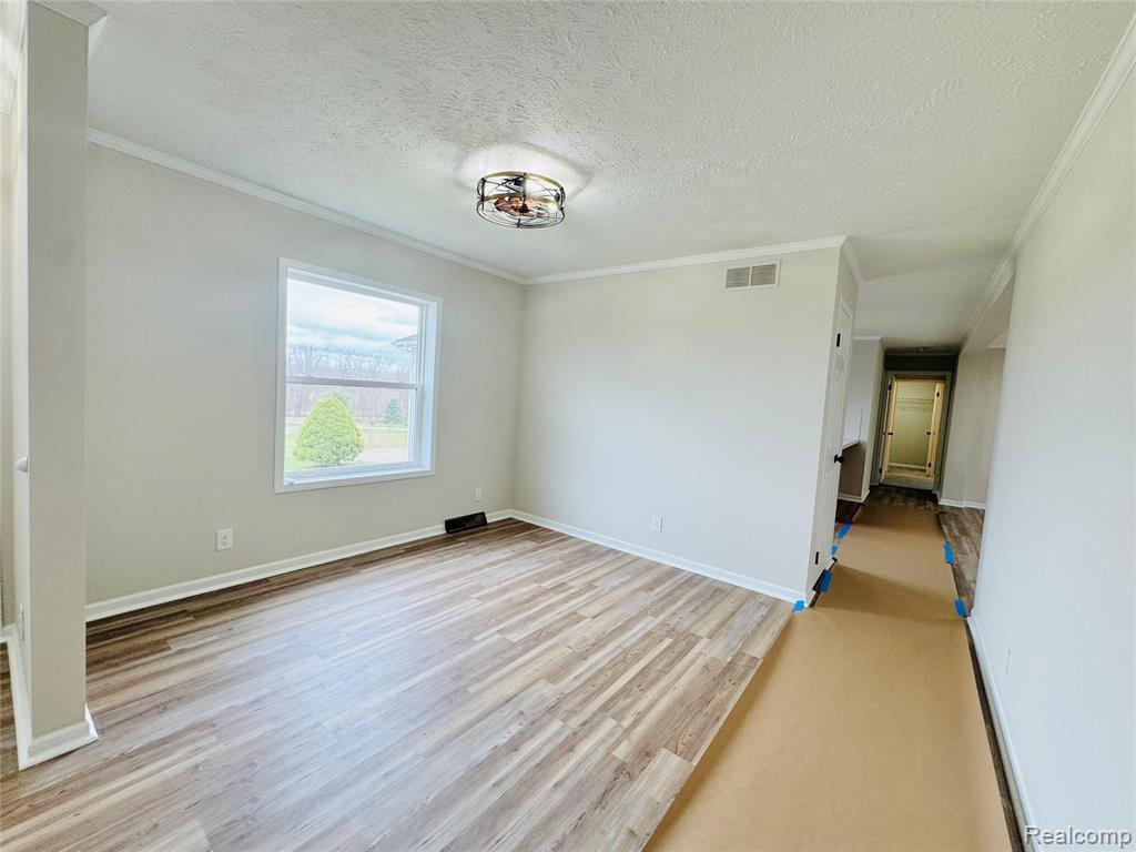 4300 Center Road Linden, MI 48451 - Photo 5 of 35 Gallery Image 5