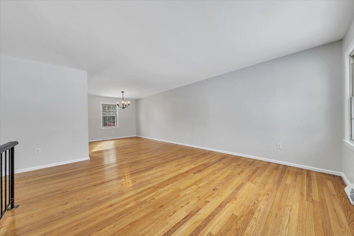 3850 Bower Road Roanoke, VA 24018 - Photo 5 of 34 03-MIB08049