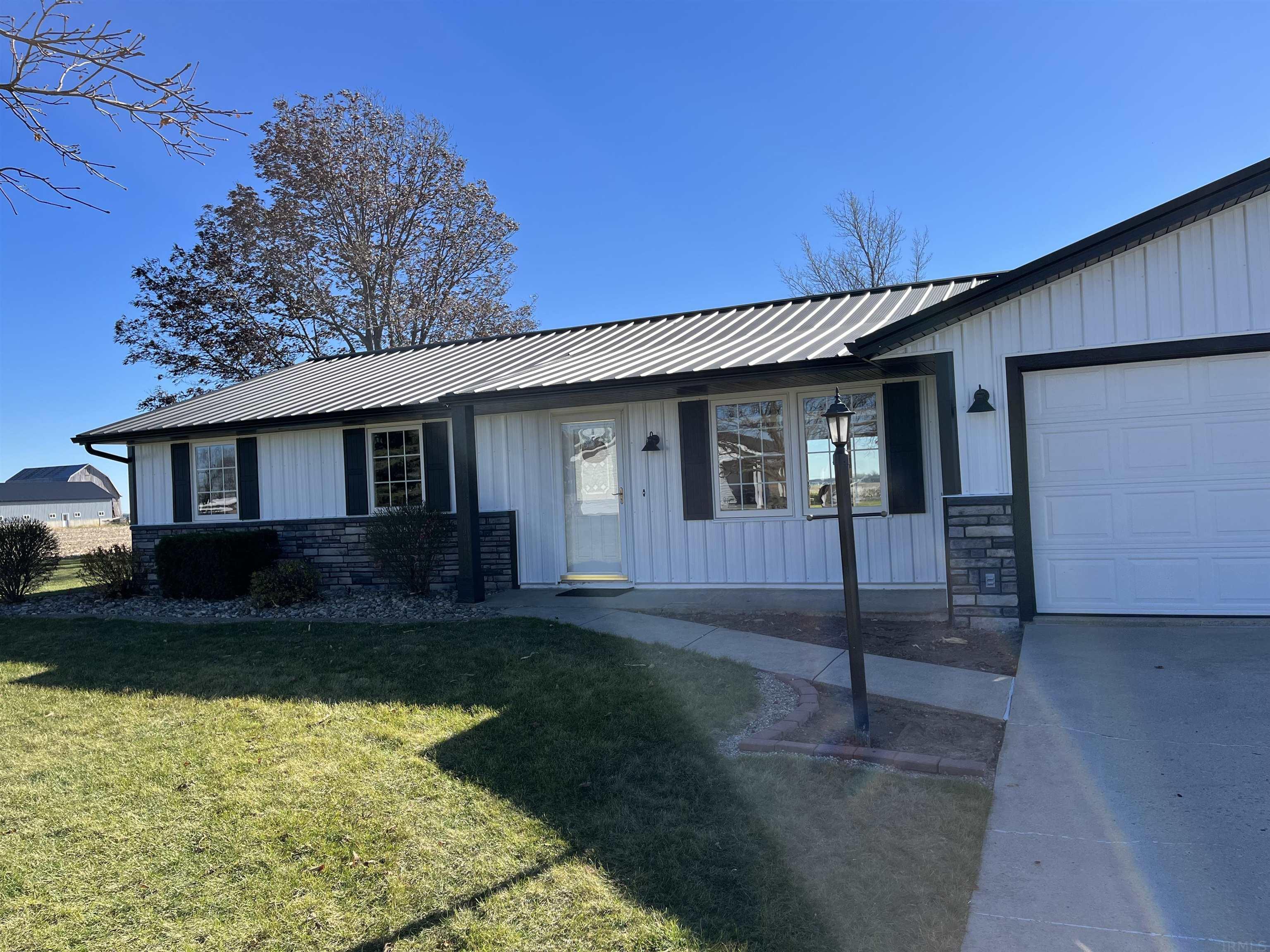 20716 Springfield Center Road Harlan, IN 46743 - Photo 3 of 34