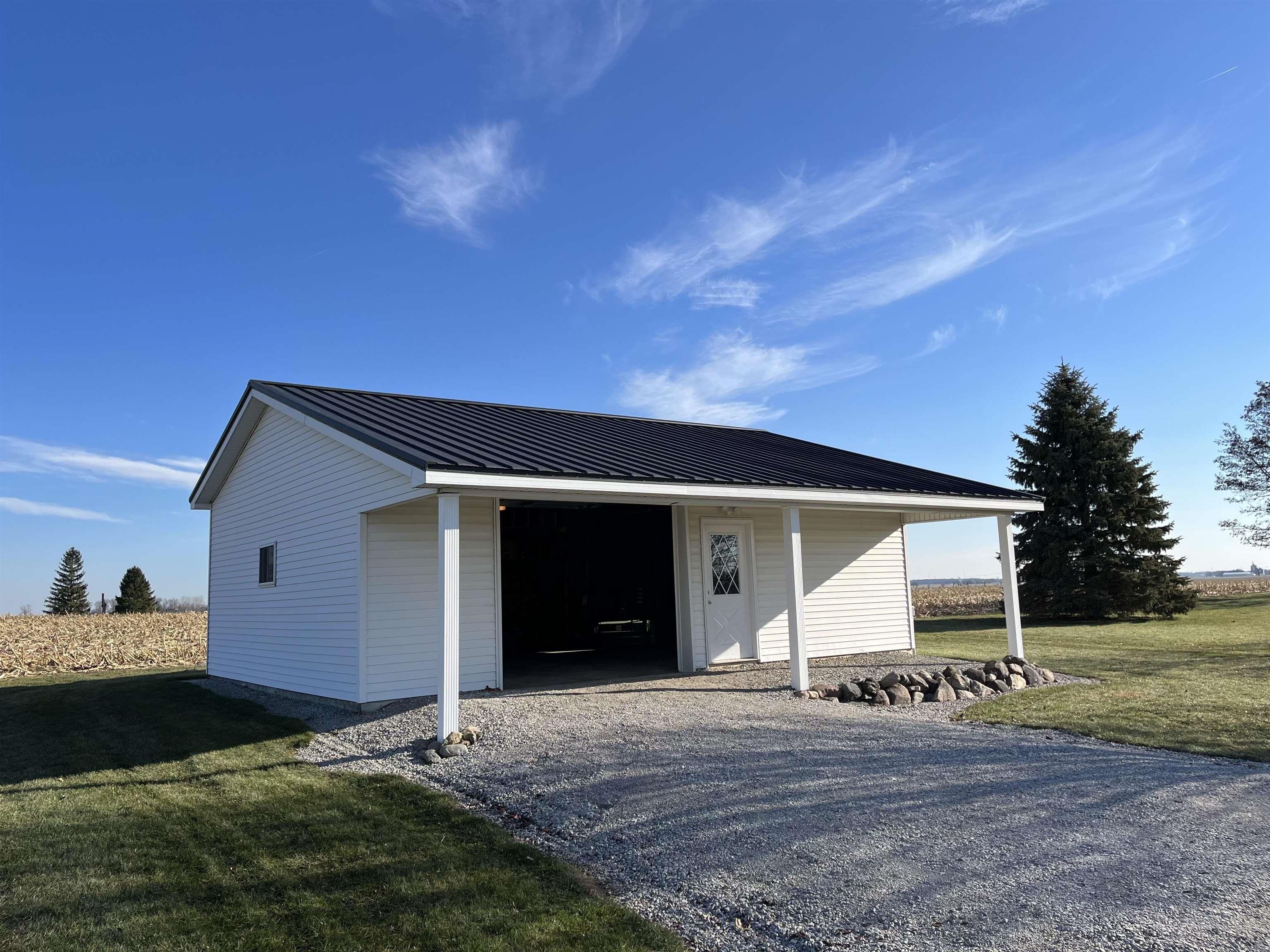 20716 Springfield Center Road Harlan, IN 46743 - Photo 4 of 34