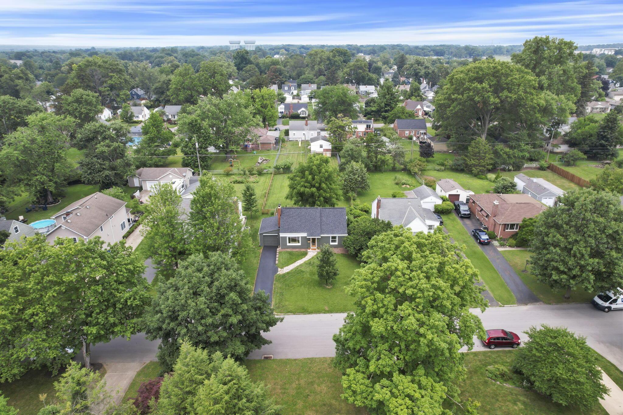 460 East Beaumont Road Columbus, OH 43214 - Photo 58 of 70 72-web-or-mls-DJI_0578
